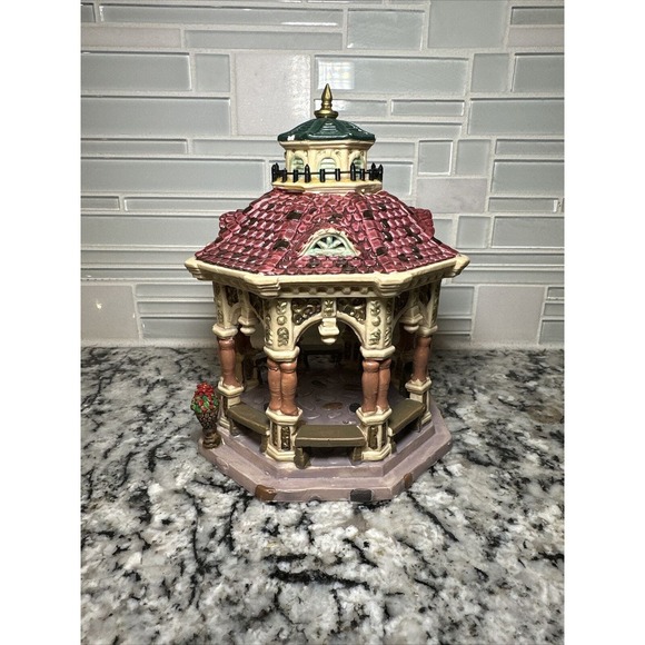 Lemax Gilded Gazebo 2005 - Retired - Picture 2 of 10